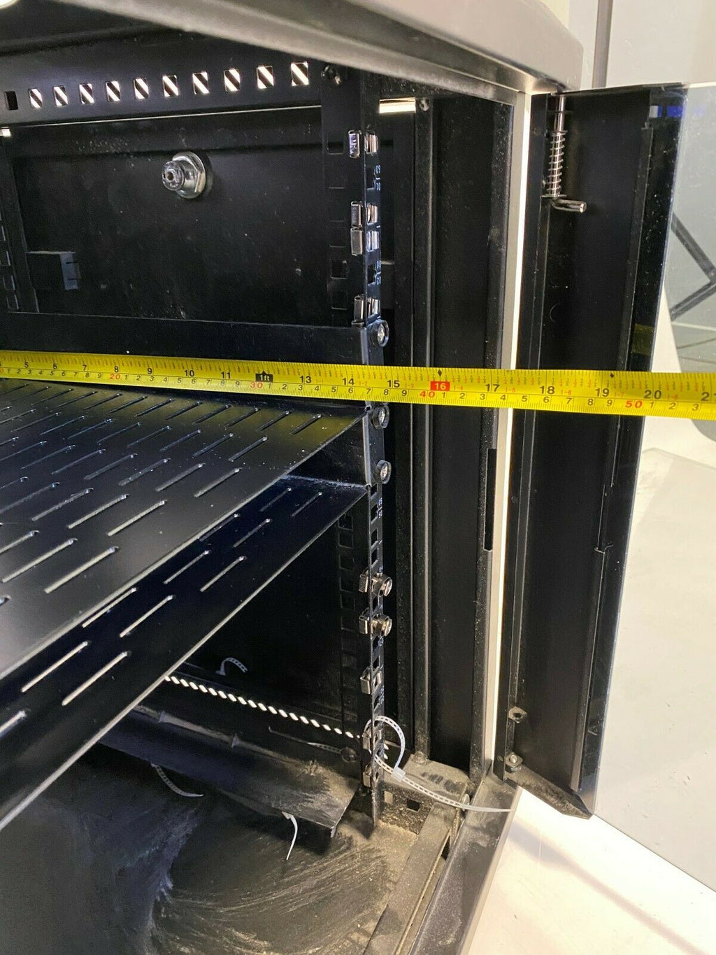 NavePoint 9U 600mm Depth Wallmount Networking Cabinet Black Used SOLD AS IS
