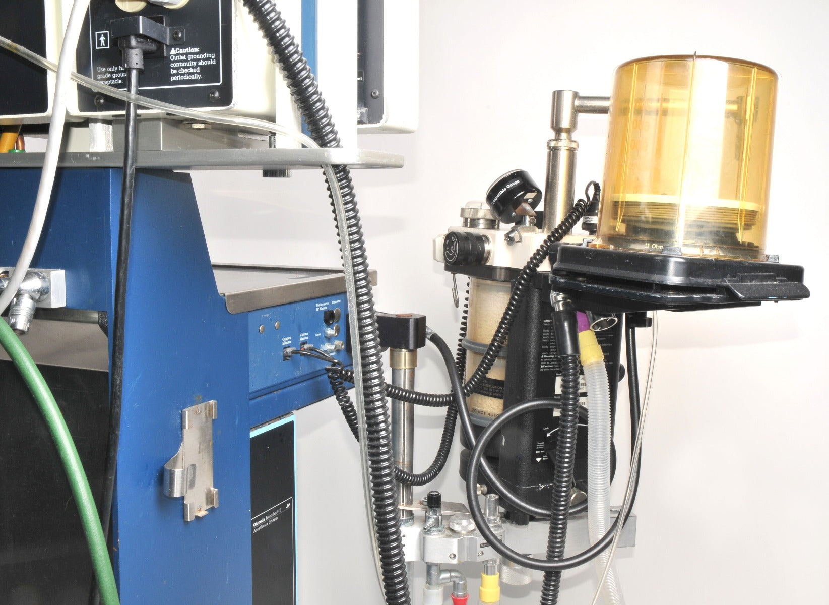 Ohmeda Modulus II ANESTHESIA System Sevotec 5 Tec 6 Ventilator PARTS AS IS