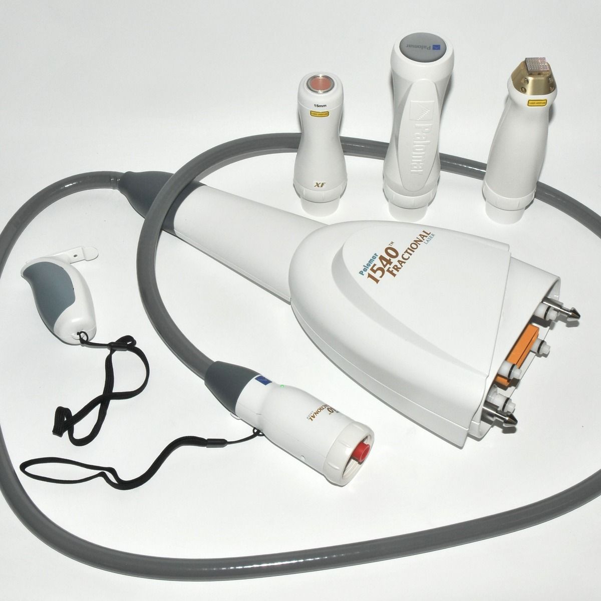 2011 Cynosure Icon IPL Laser Hair Removal Skin Resurfacing Laser System w/ 5 HPs