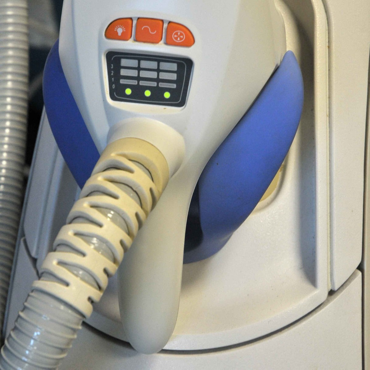 Syneron Vela Smooth Infrared RF Body Shaping Cellulite VelaSmooth Shaper ELOS