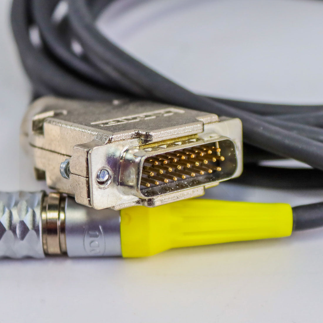 2006 Lumenis UltraPulse SurgiTouch System Cable Connector