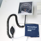 Welch Allyn Integrated Wall Diagnostic System Blood Pressure 2 Heads Specula Dispenser